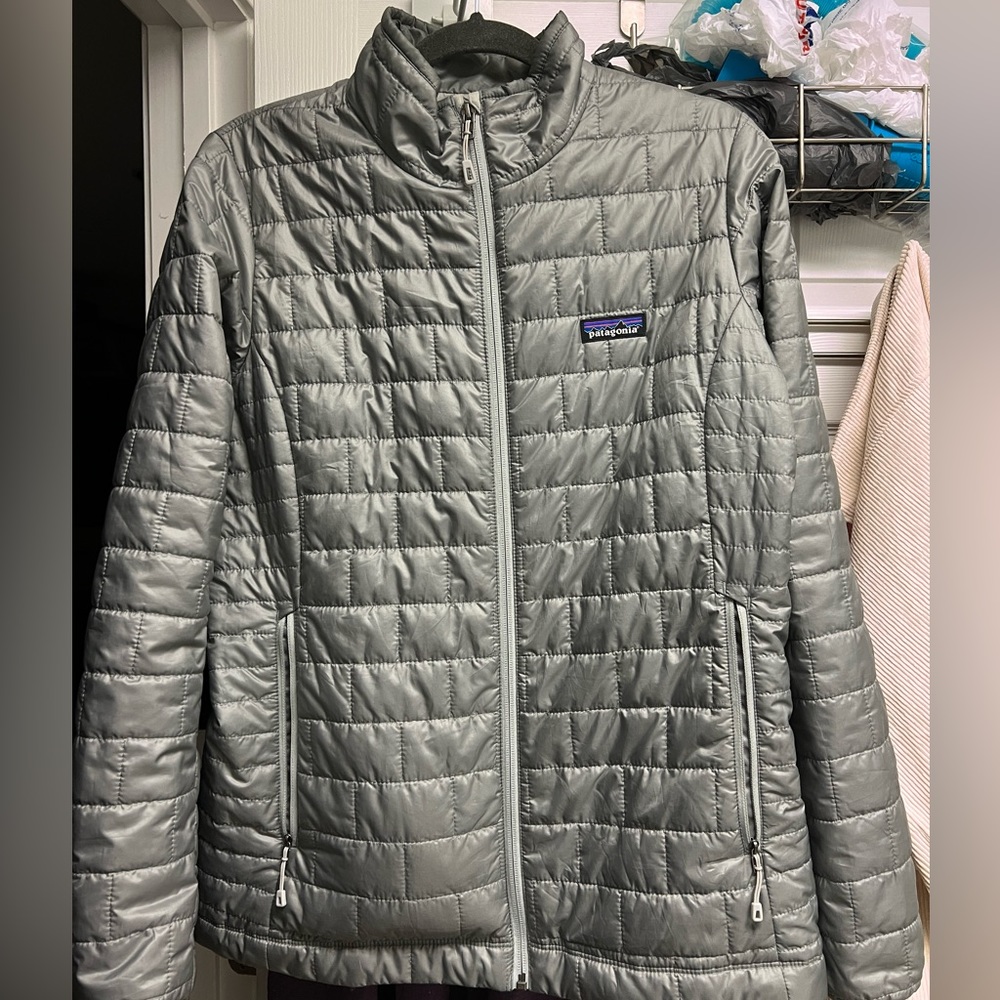 Patagonia Women’s nano puff jacket